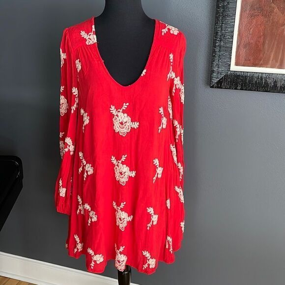 Free People Emma red/orange white embroidered floral accent open back guaze mini - Picture 2 of 8